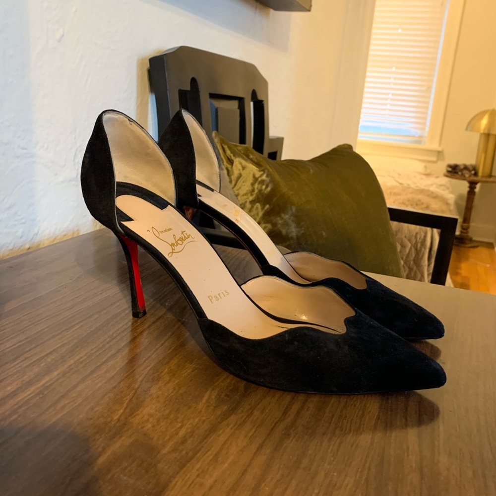Low heel louboutins